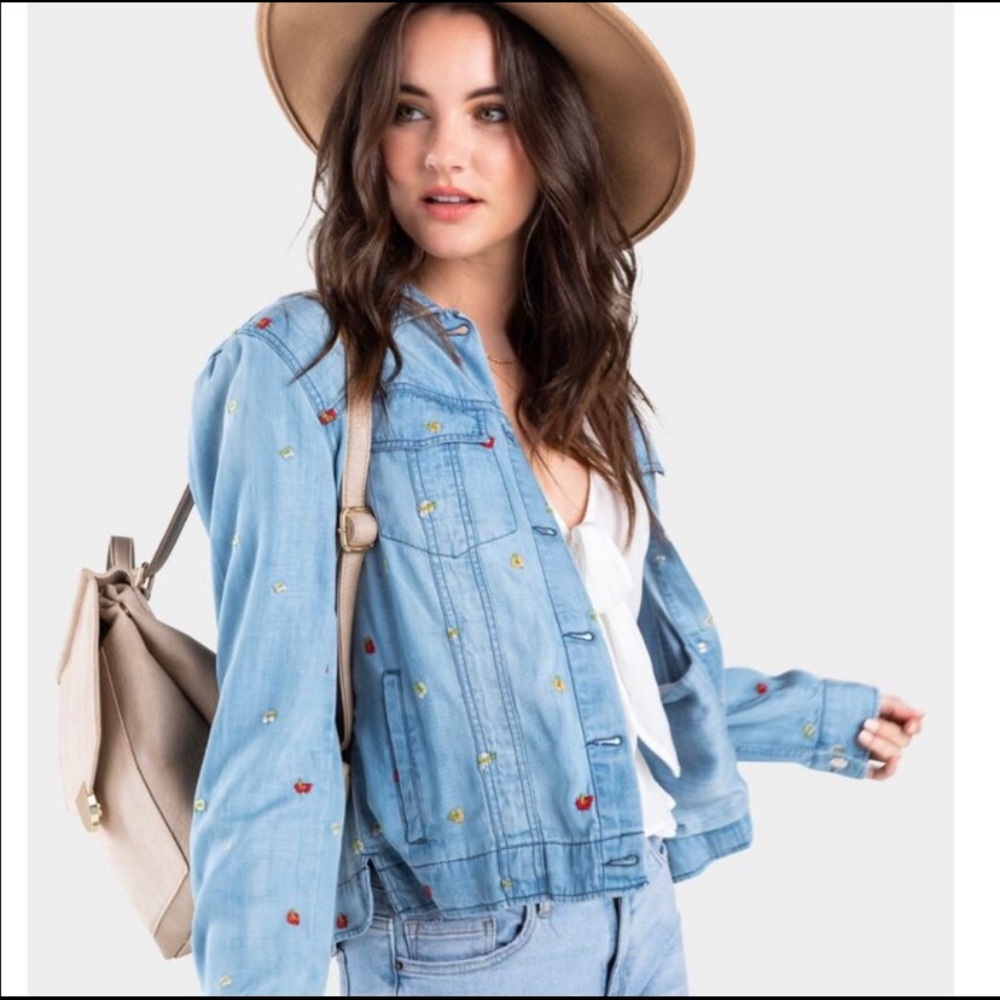 NWOT Francesca’s Floral Embroidered Denim Jacket